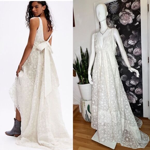 LOVESHACKFANCY Devyn white Gown V-neck Maxi /size 6 - Picture 3 of 17